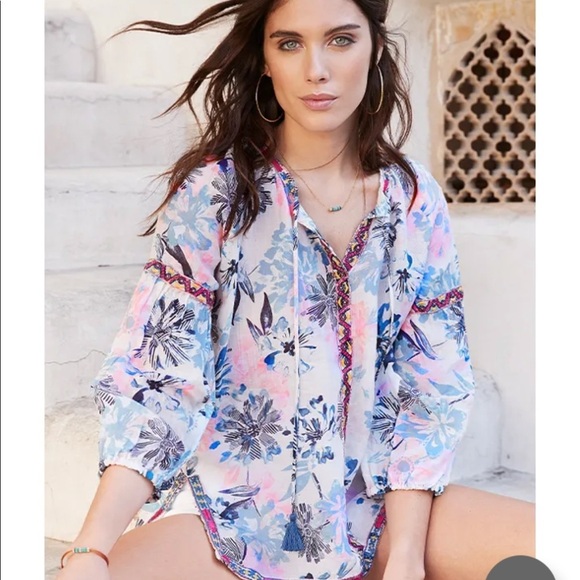 NWT! JOHNNY WAS Size XL white with blue multi peasant blouse with front tie - Picture 5 of 14